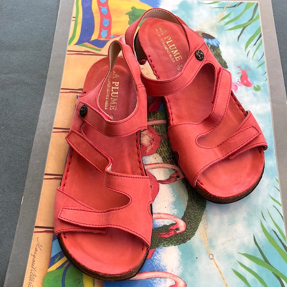 La Plume Italian made leather sandals